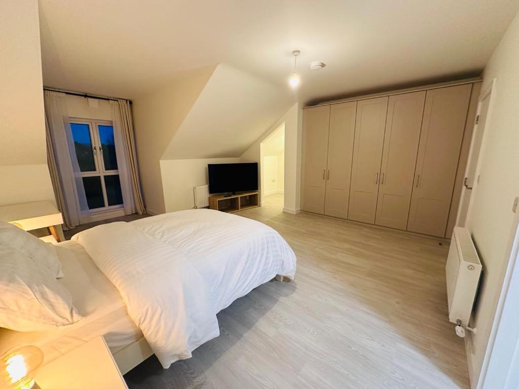 King Room With Ensuite In Dublin คลอนดัลคิน ภายนอก รูปภาพ