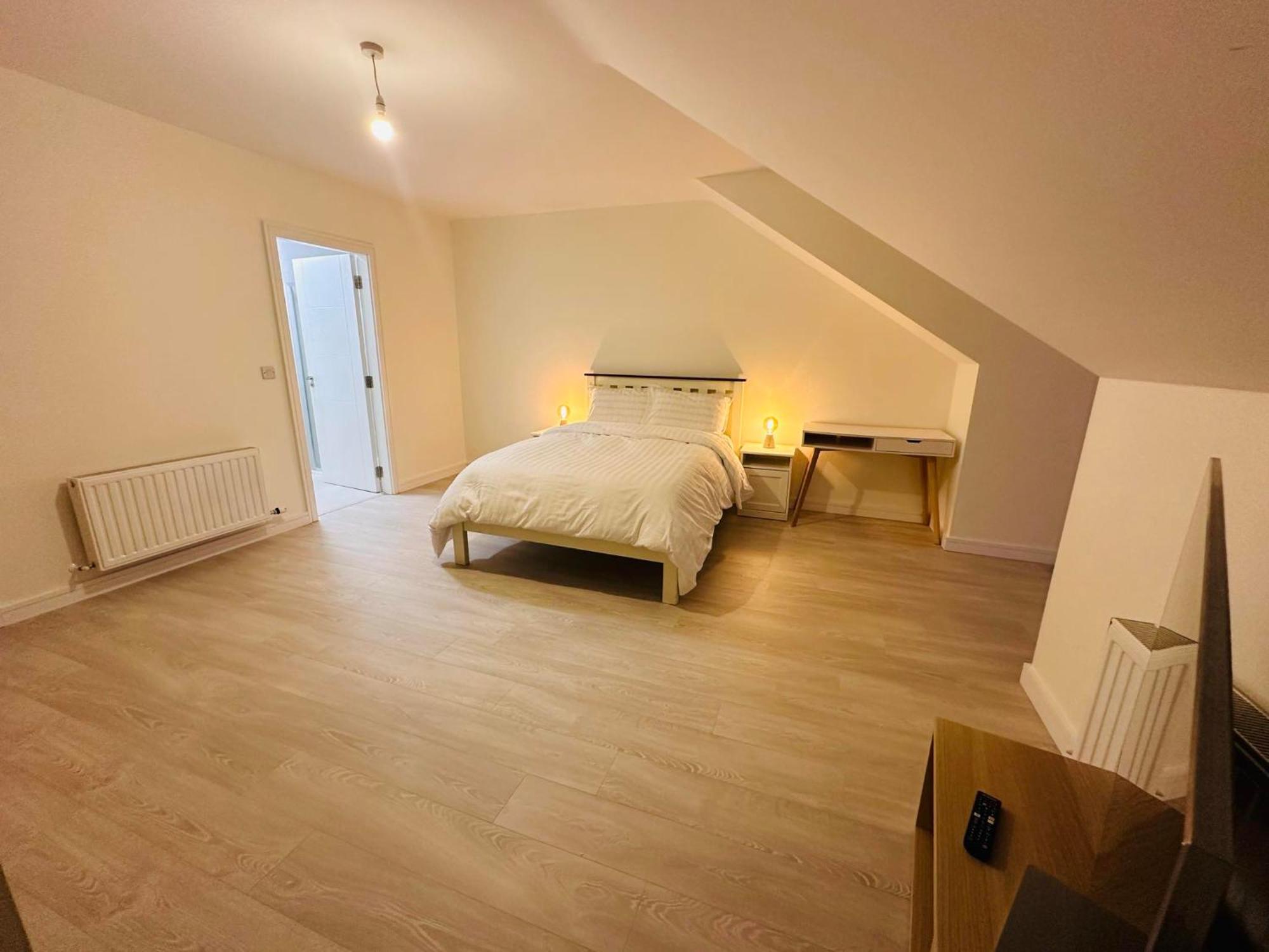 King Room With Ensuite In Dublin คลอนดัลคิน ภายนอก รูปภาพ